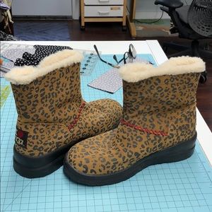 UGG woman’s boot SN1006213